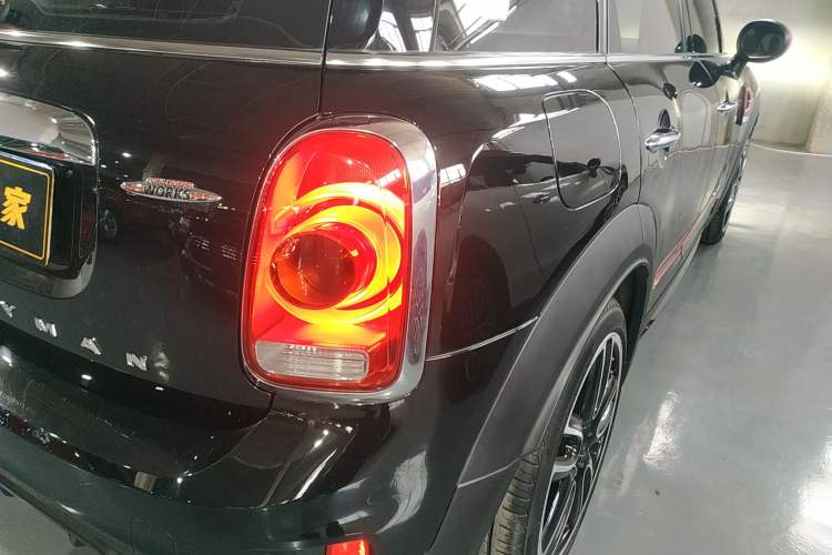 Used MINI JCM COUNTRYMAN 2018 2.0T JOHN COOPER WORKS ALL-IN Right Rear Taillight