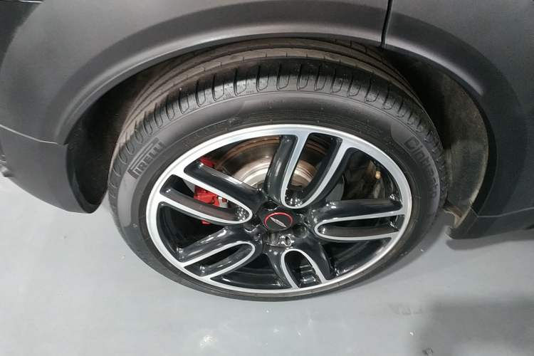 Used MINI JCM COUNTRYMAN 2018 2.0T JOHN COOPER WORKS ALL-IN Right Rear Wheel Hub