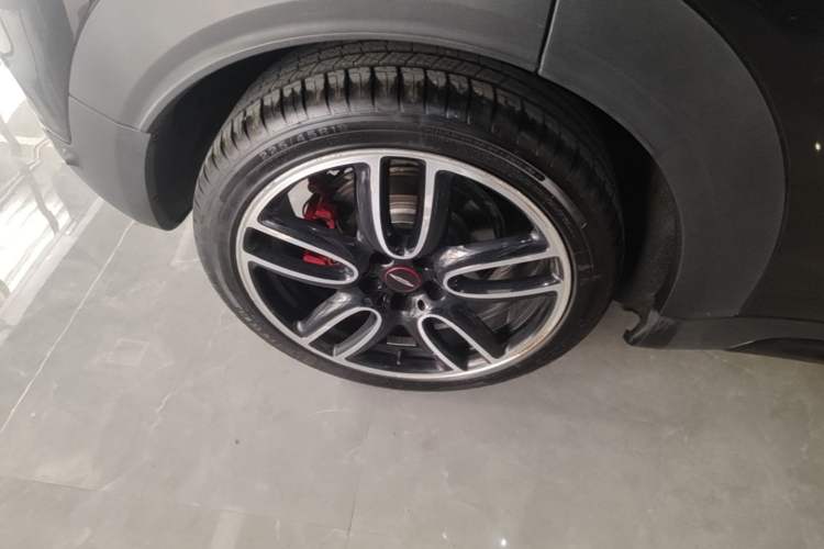 Used MINI JCM COUNTRYMAN 2018 2.0T JOHN COOPER WORKS ALL-IN Right Rear Wheel Hub
