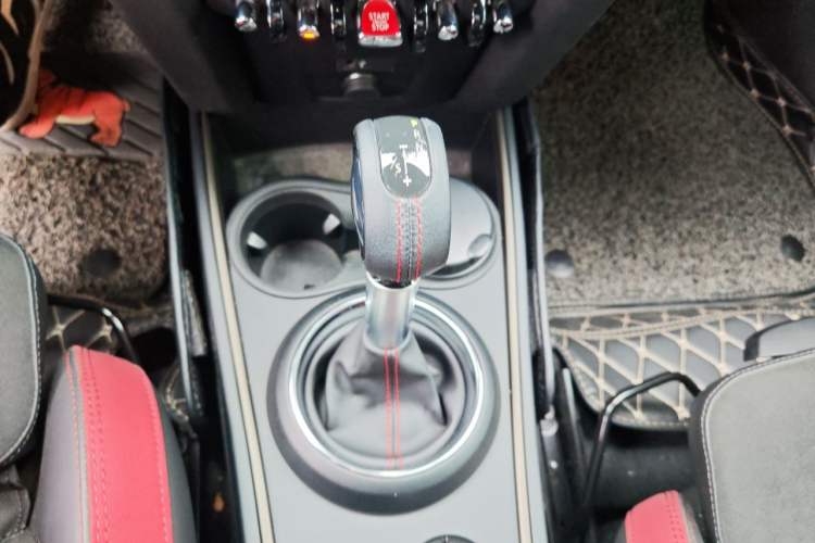 Used MINI JCM COUNTRYMAN 2018 2.0T JOHN COOPER WORKS ALL-IN Gear Lever