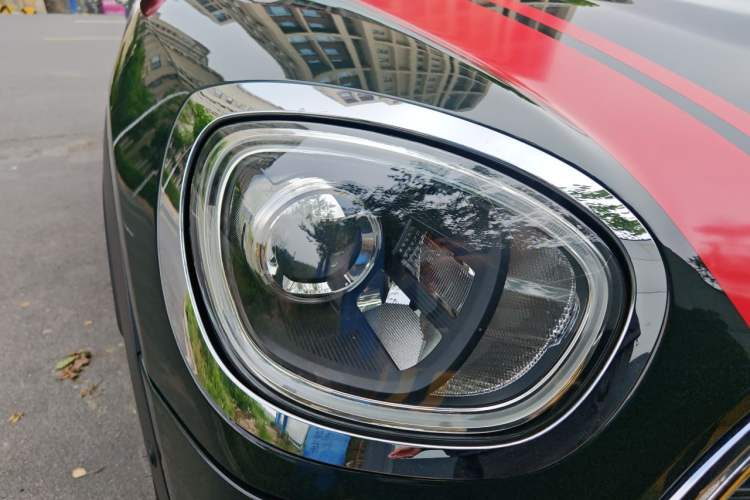 Used MINI JCM COUNTRYMAN 2018 2.0T JOHN COOPER WORKS ALL-IN Right Front Headlight
