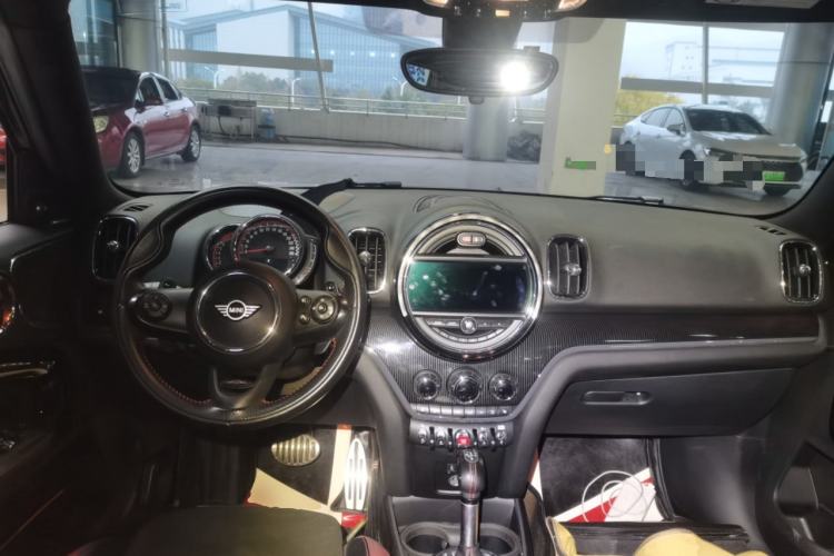 Used MINI JCM COUNTRYMAN 2018 2.0T JOHN COOPER WORKS ALL-IN Center Console
