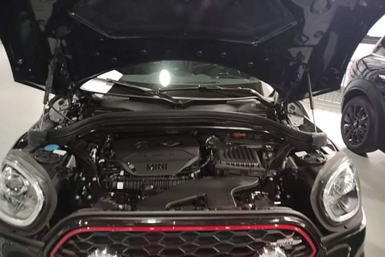 Used MINI JCM COUNTRYMAN 2018 2.0T JOHN COOPER WORKS ALL-IN Engine Bay