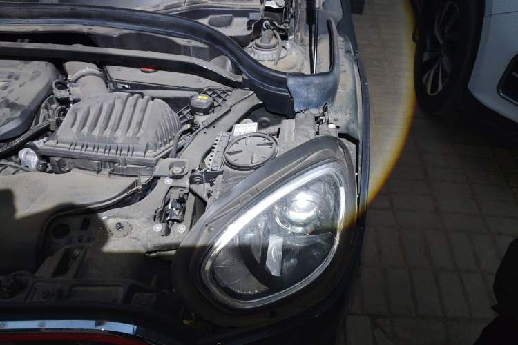 Used MINI JCM COUNTRYMAN 2018 2.0T JOHN COOPER WORKS ALL-IN Engine Bay Left