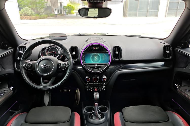 Used MINI JCM COUNTRYMAN 2018 2.0T JOHN COOPER WORKS ALL-IN Interior 2