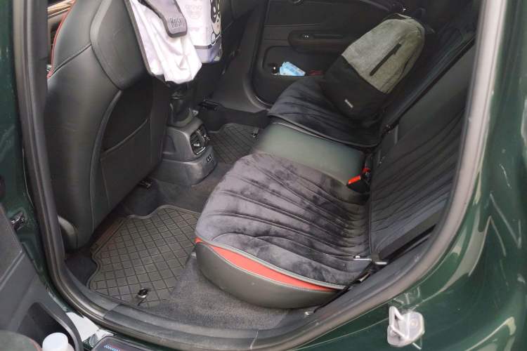 Used MINI JCM COUNTRYMAN 2018 2.0T JOHN COOPER WORKS ALL-IN Left Rear Seat