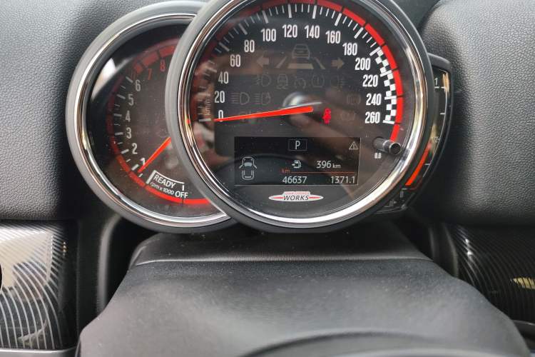 Used MINI JCM COUNTRYMAN 2018 2.0T JOHN COOPER WORKS ALL-IN Odometer Close Up