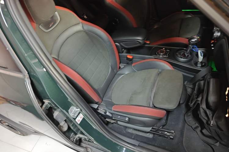 Used MINI JCM COUNTRYMAN 2018 2.0T JOHN COOPER WORKS ALL-IN Right Front Seat