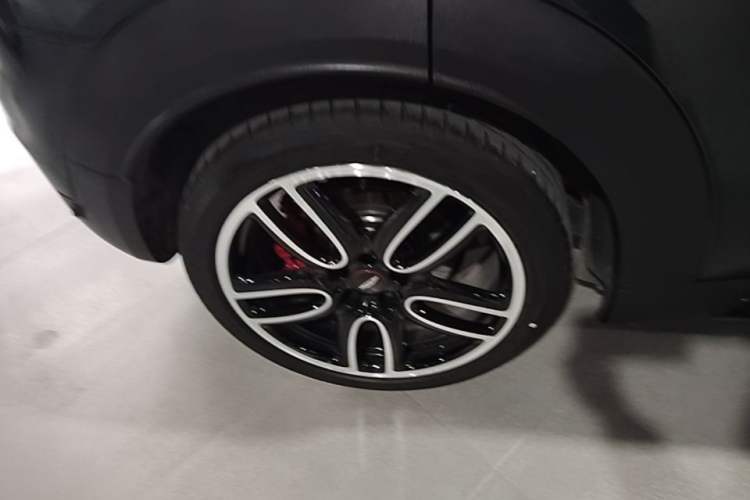 Used MINI JCM COUNTRYMAN 2018 2.0T JOHN COOPER WORKS ALL-IN Right Rear Wheel Hub
