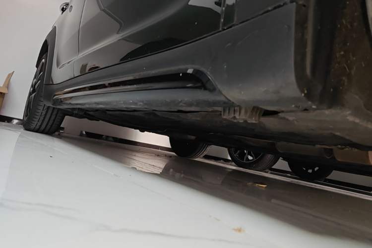 Used MINI JCM COUNTRYMAN 2018 2.0T JOHN COOPER WORKS ALL-IN Right Side Sill