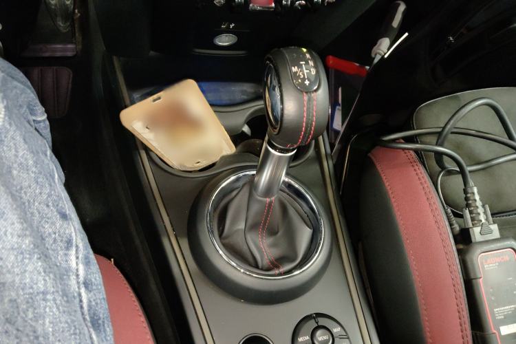 Used MINI JCM COUNTRYMAN 2018 2.0T JOHN COOPER WORKS ALL-IN Gear Lever
