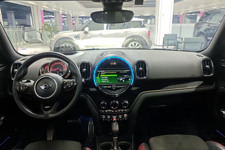Used MINI JCM COUNTRYMAN 2018 2.0T JOHN COOPER WORKS ALL-IN Interior 4