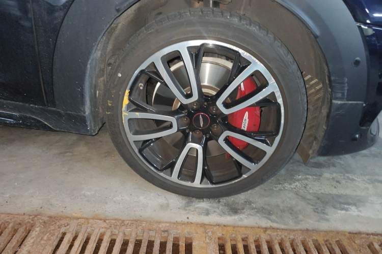 Used MINI JCM COUNTRYMAN 2020 2.0T JOHN COOPER WORKS ALL-IN Right Front Wheel Hub