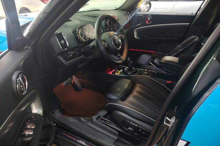 Used MINI JCM COUNTRYMAN 2020 2.0T JOHN COOPER WORKS ALL-IN Interior 3