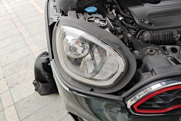 Used MINI JCM COUNTRYMAN 2020 2.0T JOHN COOPER WORKS ALL-IN Right Front Headlight