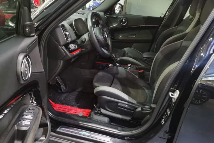 Used MINI JCM COUNTRYMAN 2021 2.0T JOHN COOPER WORKS ALL-IN Driver Seat