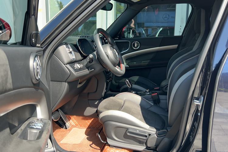 Used MINI JCM COUNTRYMAN 2021 2.0T JOHN COOPER WORKS ALL-IN Interior 3