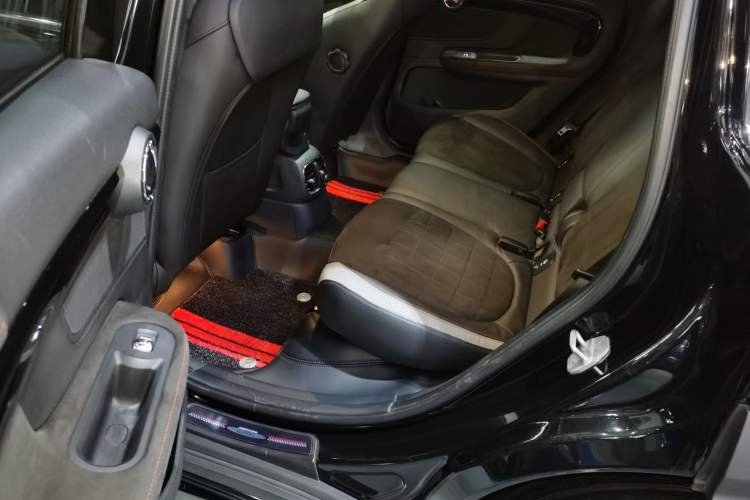 Used MINI JCM COUNTRYMAN 2021 2.0T JOHN COOPER WORKS ALL-IN Interior 4