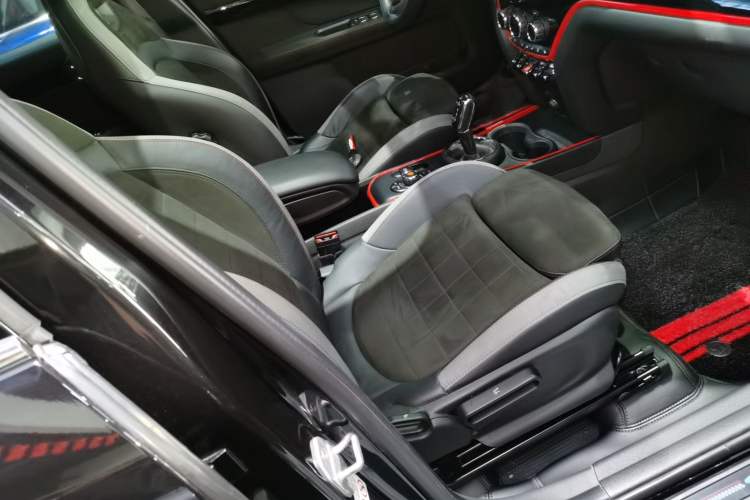 Used MINI JCM COUNTRYMAN 2021 2.0T JOHN COOPER WORKS ALL-IN Right Front Seat