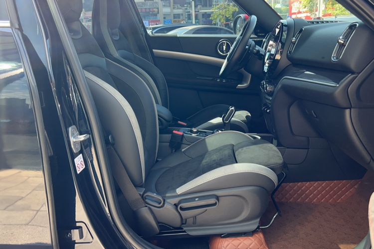 Used MINI JCM COUNTRYMAN 2021 2.0T JOHN COOPER WORKS ALL-IN Right Front Seat