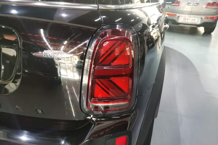 Used MINI JCM COUNTRYMAN 2021 2.0T JOHN COOPER WORKS ALL-IN Right Rear Taillight