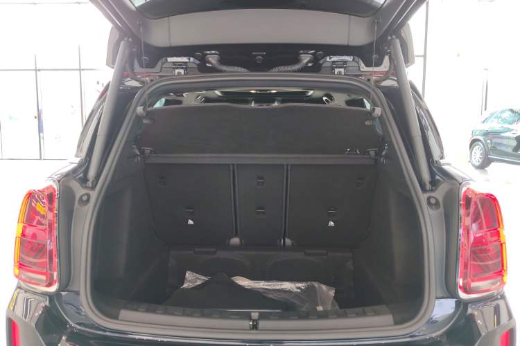 Used MINI JCM COUNTRYMAN 2021 2.0T JOHN COOPER WORKS ALL-IN Trunk
