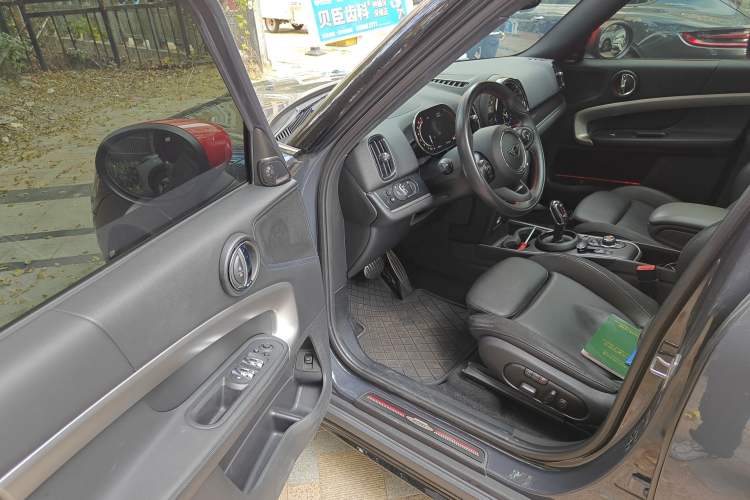 Used MINI JCM COUNTRYMAN 2021 2.0T JOHN COOPER WORKS ALL-IN Driver Seat