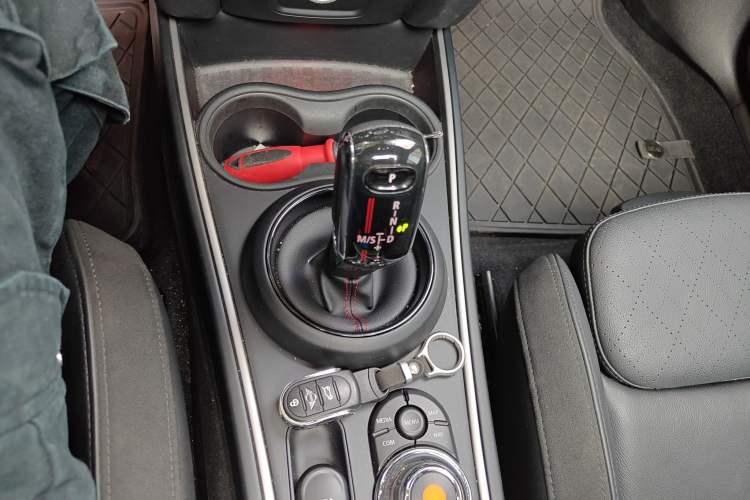 Used MINI JCM COUNTRYMAN 2021 2.0T JOHN COOPER WORKS ALL-IN Gear Lever
