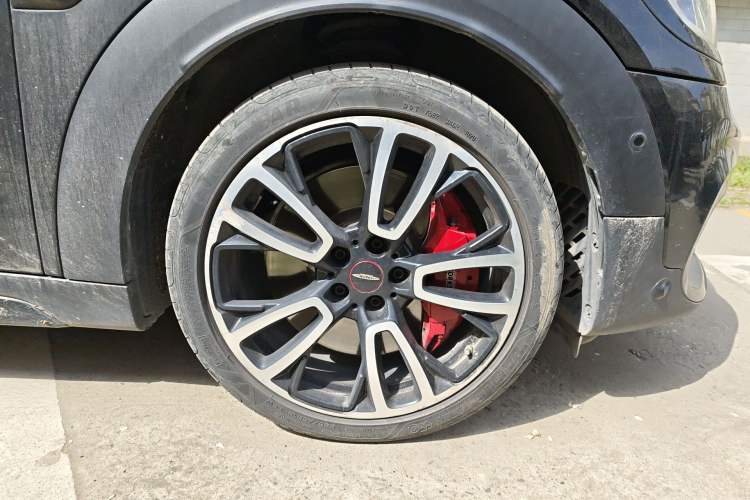 Used MINI JCM COUNTRYMAN 2021 2.0T JOHN COOPER WORKS ALL-IN Right Front Wheel Hub