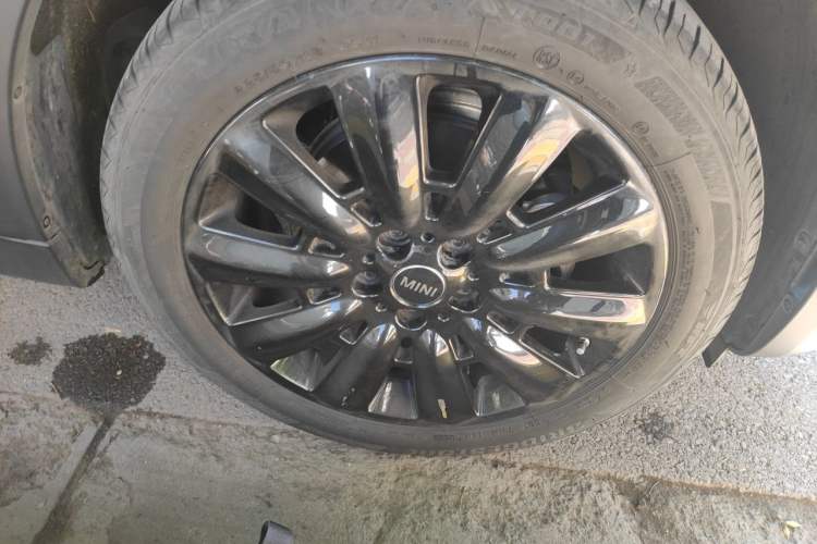 Used MINI JCM COUNTRYMAN 2021 2.0T JOHN COOPER WORKS Right Front Wheel Hub