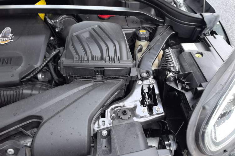 Used MINI JCM COUNTRYMAN 2021 2.0T JOHN COOPER WORKS ALL-IN Engine Bay Left