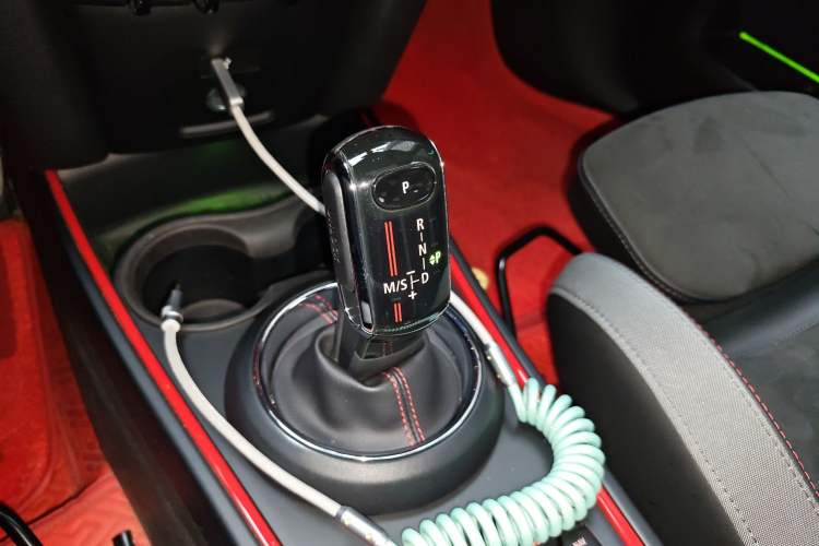 Used MINI JCM COUNTRYMAN 2021 2.0T JOHN COOPER WORKS ALL-IN Gear Lever