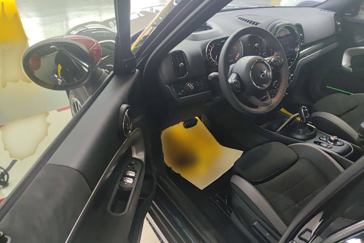 Used MINI JCM COUNTRYMAN 2021 2.0T JOHN COOPER WORKS ALL-IN Interior 3