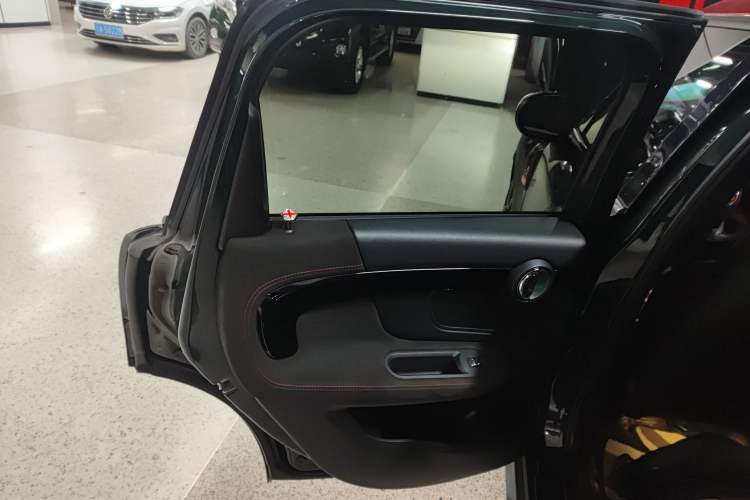 Used MINI JCM COUNTRYMAN 2021 2.0T JOHN COOPER WORKS ALL-IN Interior 8