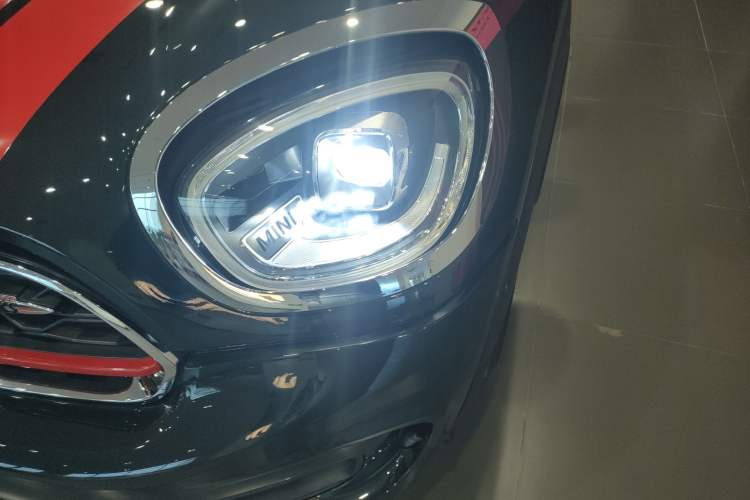 Used MINI JCM COUNTRYMAN 2021 2.0T JOHN COOPER WORKS Left Front Headlight