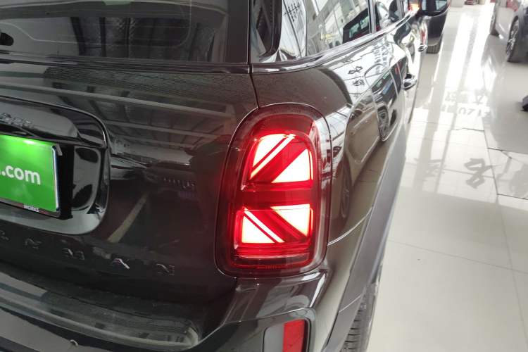 Used MINI JCM COUNTRYMAN 2021 2.0T JOHN COOPER WORKS ALL-IN Right Rear Taillight