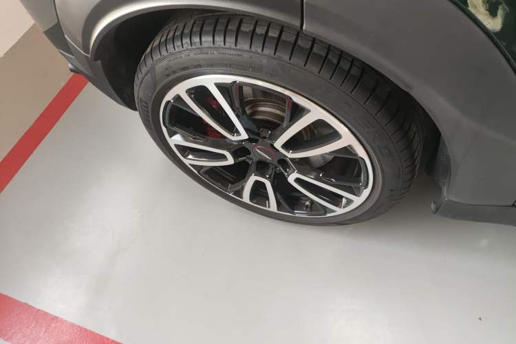 Used MINI JCM COUNTRYMAN 2021 2.0T JOHN COOPER WORKS ALL-IN Right Rear Wheel Hub