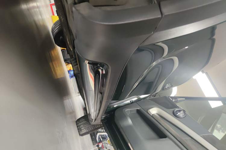 Used MINI JCM COUNTRYMAN 2021 2.0T JOHN COOPER WORKS ALL-IN Right Side Sill