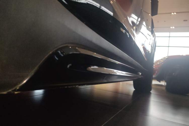 Used MINI JCM COUNTRYMAN 2021 2.0T JOHN COOPER WORKS Right Side Sill