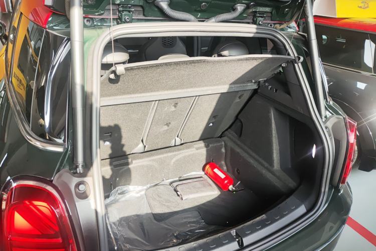 Used MINI JCM COUNTRYMAN 2021 2.0T JOHN COOPER WORKS ALL-IN Trunk