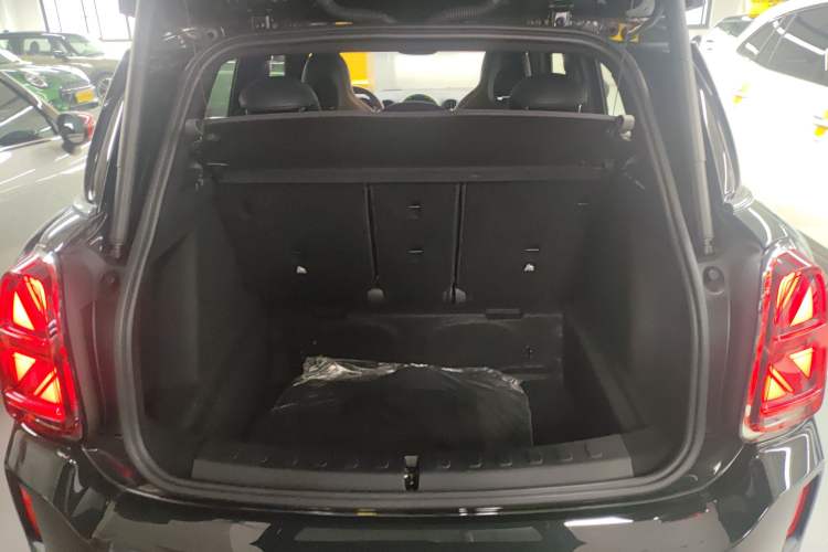 Used MINI JCM COUNTRYMAN 2021 2.0T JOHN COOPER WORKS ALL-IN Trunk