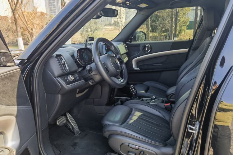 Used MINI JCM COUNTRYMAN 2022 2.0T JOHN COOPER WORKS ALL-IN Interior 3