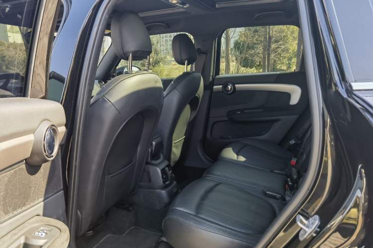 Used MINI JCM COUNTRYMAN 2022 2.0T JOHN COOPER WORKS ALL-IN Interior 4