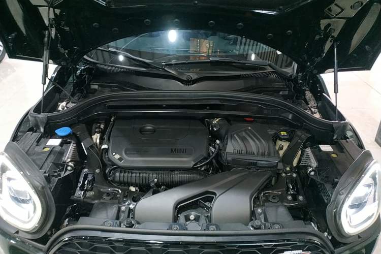 Used MINI JCM COUNTRYMAN 2022 2.0T JOHN COOPER WORKS ALL-IN Engine Bay