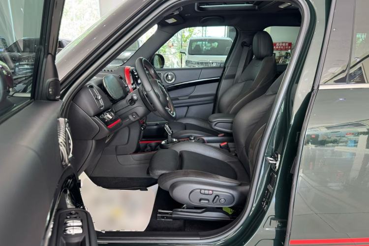 Used MINI JCM COUNTRYMAN 2022 2.0T JOHN COOPER WORKS ALL-IN Left Front Seat