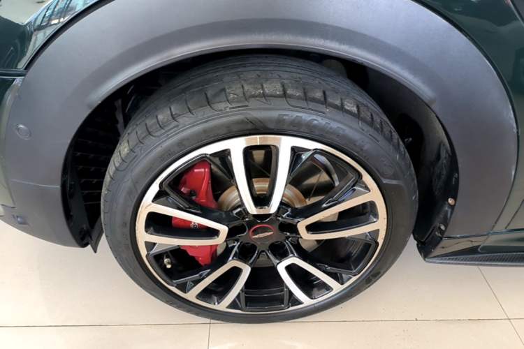 Used MINI JCM COUNTRYMAN 2022 2.0T JOHN COOPER WORKS ALL-IN Left Front Wheel Hub