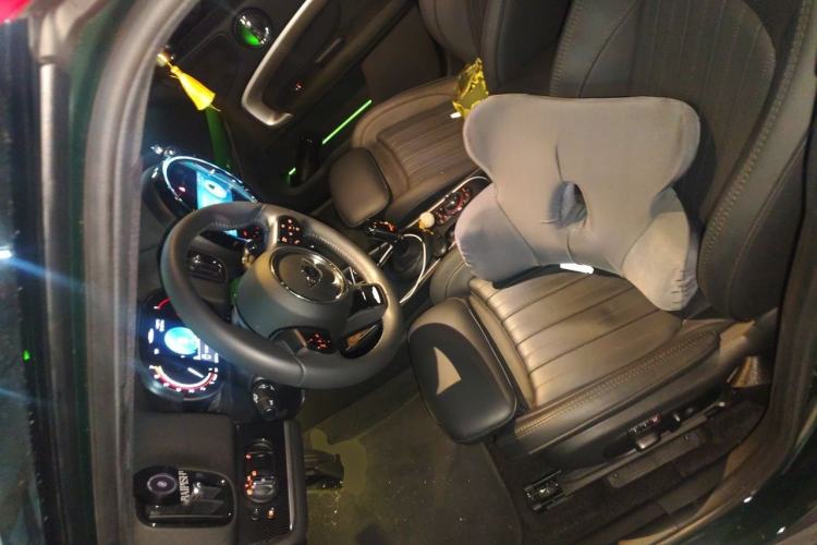 Used MINI JCM COUNTRYMAN 2023 Refresh 2.0T JOHN COOPER WORKS Left Front Seat