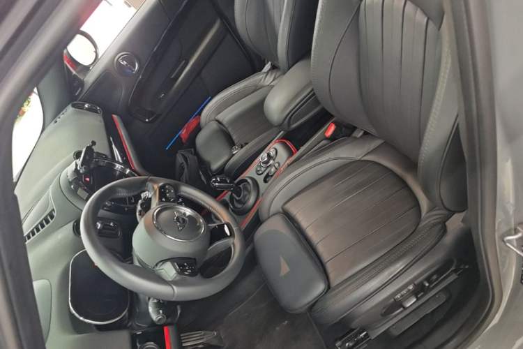 Used MINI JCM COUNTRYMAN 2023 2.0T JOHN COOPER WORKS Left Front Seat