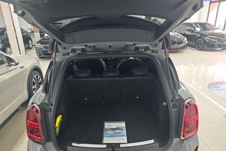 Used MINI JCM COUNTRYMAN 2023 2.0T JOHN COOPER WORKS Trunk