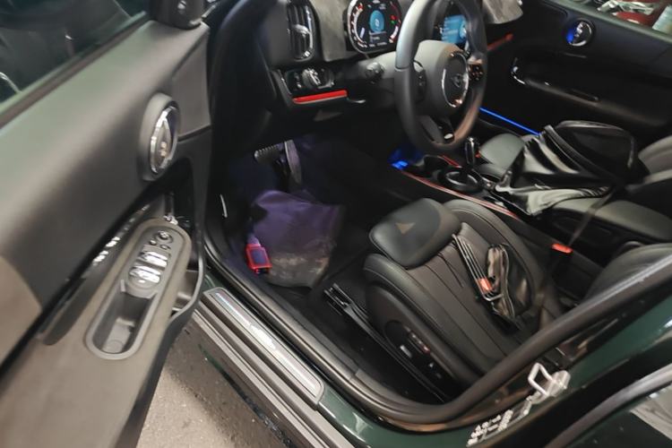 Used MINI JCM COUNTRYMAN 2023 Refresh 2.0T JOHN COOPER WORKS Driver Seat